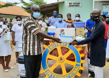 Cape Coast Central Rotary Club donates