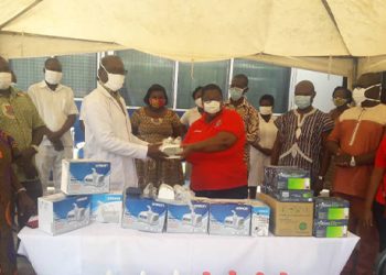 Alumni of UCC Present Items to UCC Hospital