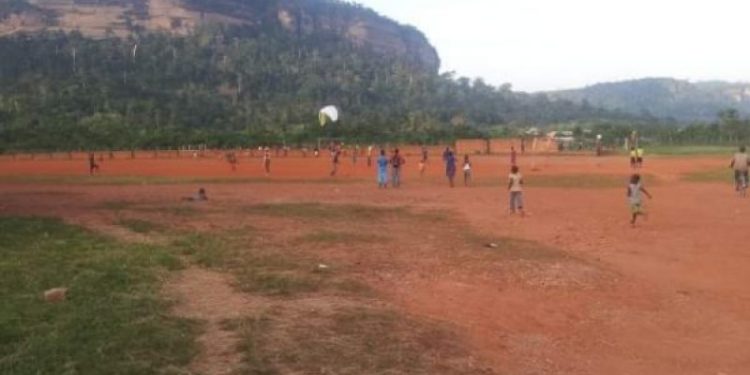 Kwahu Dadiehene Dissatisfied With The Progress Of The Nkawkaw Sports Stadium Construction.