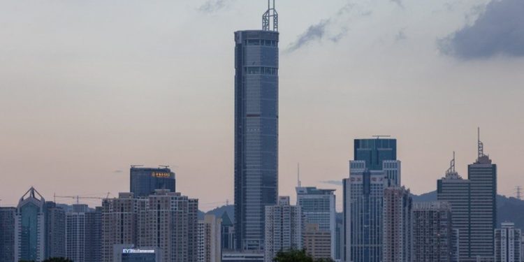 SEG Plaza evacuation: Shaking China skyscraper sends shoppers fleeing
