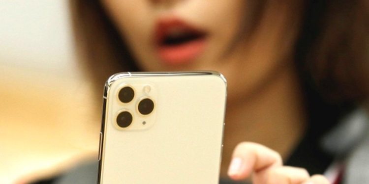 Apple criticised for storing data inside China