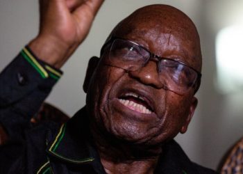 Jacob Zuma: Supporters form 'human shield' to stop ex-president's arrest