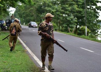 Five die as Indian policemen fire at each other