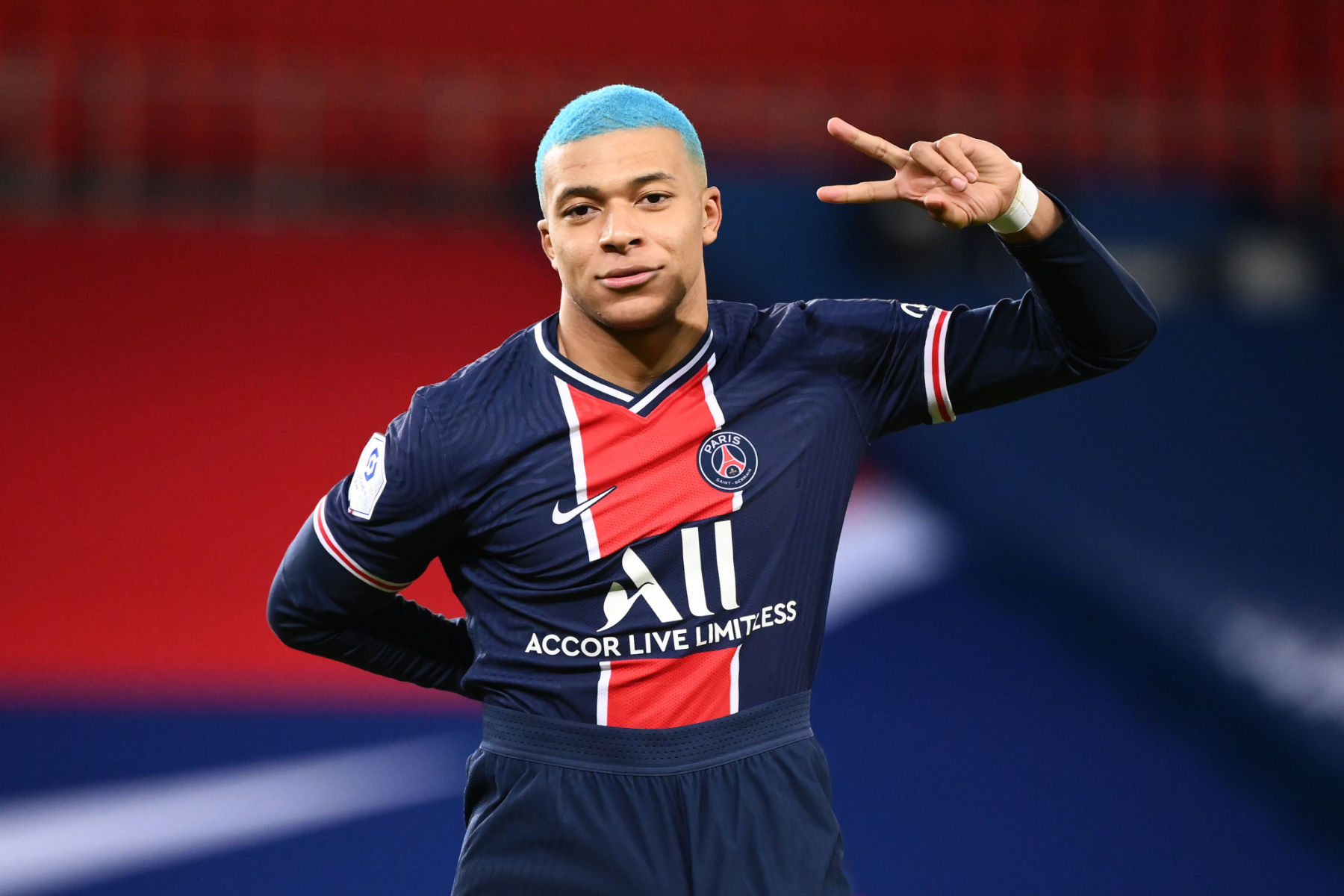 Kylian Mbappe tells Paris Saint-Germain he will not sign new contract