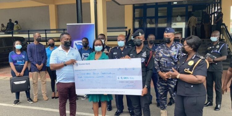 Police officer gets GH11k in cash and kind incentives after returning GH2k found at Stanbic Bank ATM