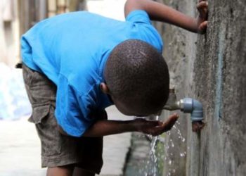 Cholera kills 800 in Nigeria as outbreak spreads