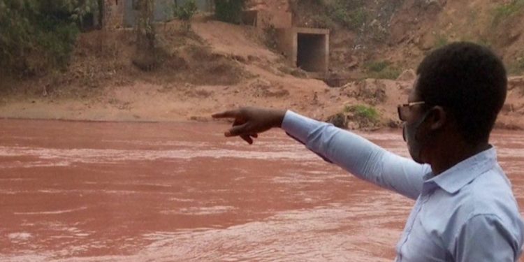 Toxic leak from Angola diamond mine kills 12 in DR Congo