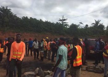 Assin Fosu: Construction workers pelted police with stones during protest