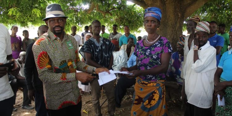 Mahama gives GHS20,000 to victims of the Offinso-Aboffuor accident in North Gonja
