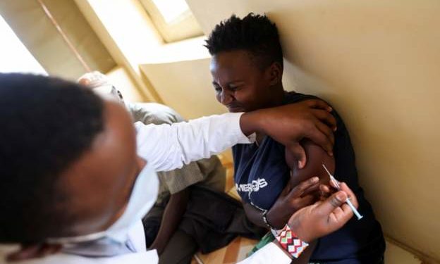 Kenya court suspends Covid vaccine order