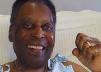 Pele discharged from hospital