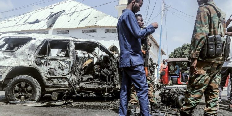 Four people killed, 10 wounded in bombing in Somali capital