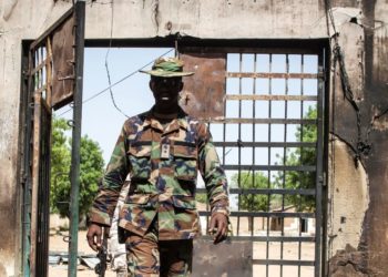 Nigeria shoot-to-kill order issued over jail breaks