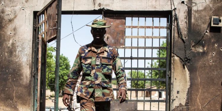 Nigeria shoot-to-kill order issued over jail breaks