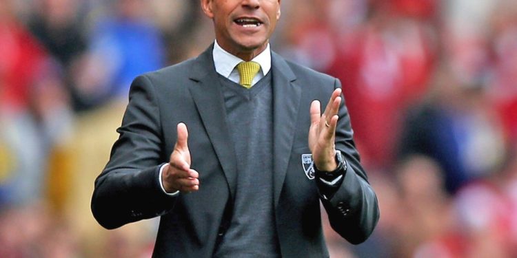 Hughton gets political support for Ghana coaching quest