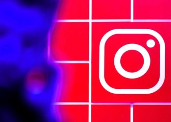 War in Ukraine: Instagram banned in Russia over 'calls to violence'