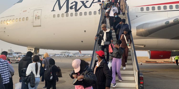 First group of Nigerians arrives home from Ukraine war