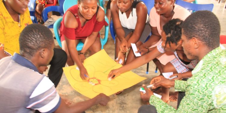 NON-GOVERNMENTAL ORGANISATION (NGO) AND MINISTRY OF EDUCATION INITIATED LITERACY PROGRAMMES FOR SCHOOLS IN GHANA; GOOD, BETTER OR WORSE