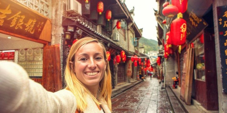 Airbnb to quit China as lockdowns restrict tourism