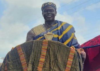 President joins Denkyira Kingdom to Mourn Denkyirahene, Odeefuo Boa Amponsem III