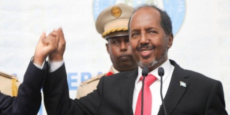 Somalia elects new president by 327 people
