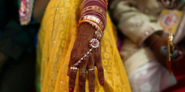 Parents sue son for over £500k for not giving them a grandchild