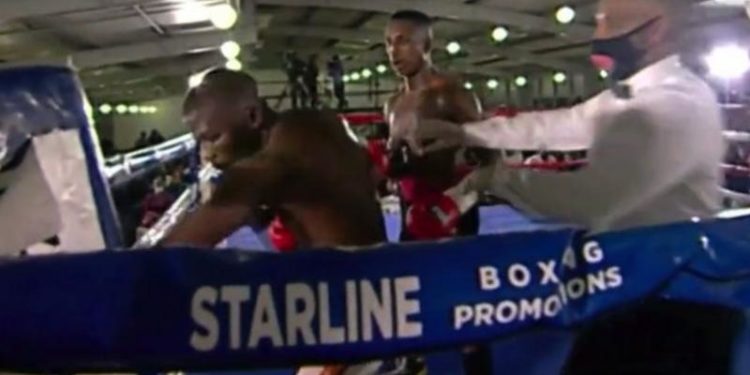South African boxer Simiso Buthelezi dies after ending bout punching 'invisible opponent'