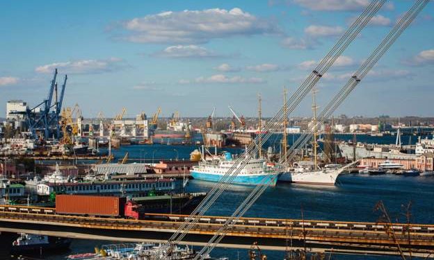 Ukraine calls for action to reopen ports to export grain