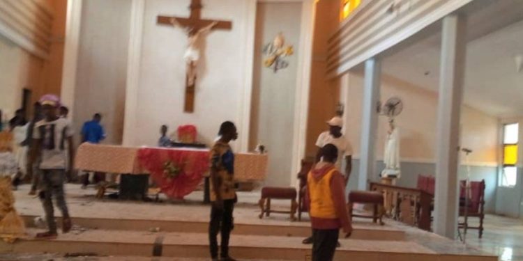 Nigeria Owo church attack: Gunmen kill Catholic worshippers in Ondo