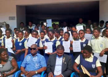 72 Students from UPSHS Receive Head of State Award