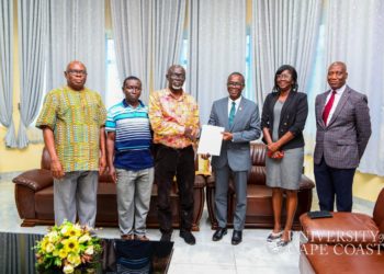 Prof. Kwarteng C’ttee Presents History of UCC Document to Vice-Chancellor