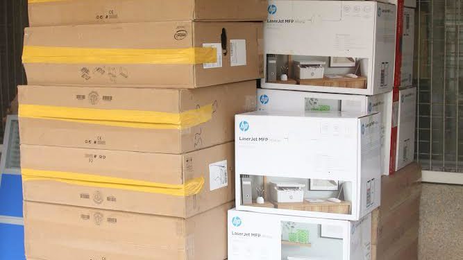 dr-abdul-hamid-donates-office-equipment-to-the-dept-of-religion-and-human-value-ucc