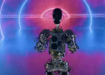 Tesla boss Elon Musk presents humanoid robot Optimus
