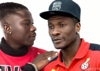 Stonebwoy will always be grateful to former Ghanaian captain Asamoah Gyan for sponsoring surgery