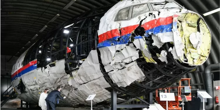 MH17: Putin supplied missile that downed plane - investigators