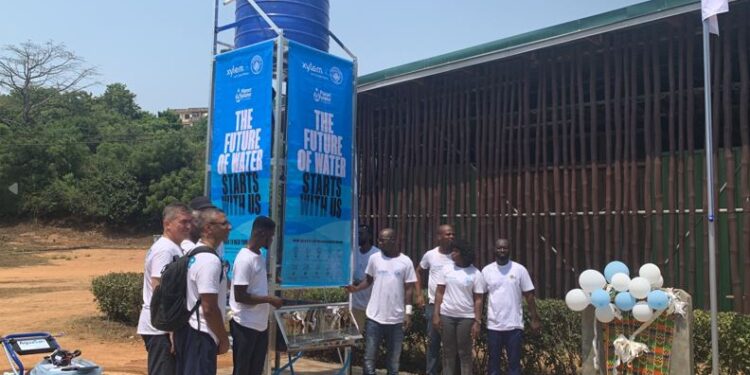 C/R: Dehia Community, Oguaa Football for Hope Centre receive Aqua Tower