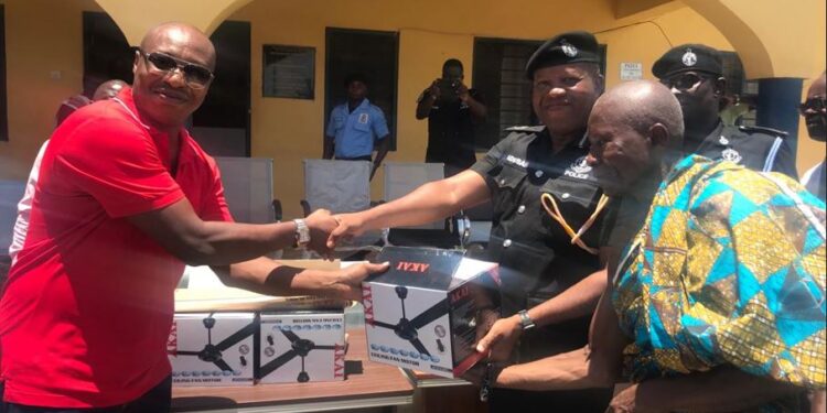 Ekow Ewusi donates to Abura Police Station