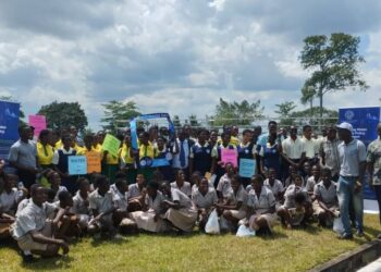 C/R: GWCL tours their facilities with some selected schools