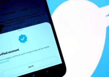 Beyoncé and Ronaldo among those to lose Twitter blue check in purge