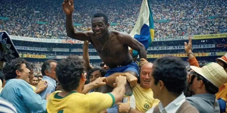Football great Pelé enters dictionary as synonym for 'unique'