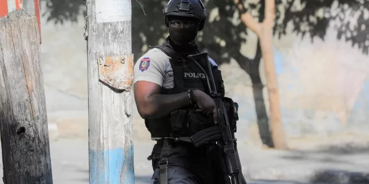 Haiti crisis: Mob burns suspected gang members to death