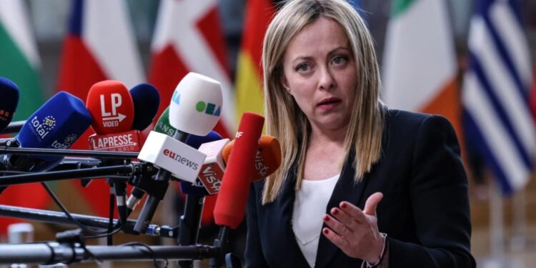 Italian government seeks to penalise the use of English words