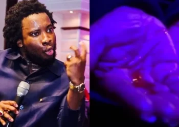 Sonnie Badu miraculously turns anointing oil into blood