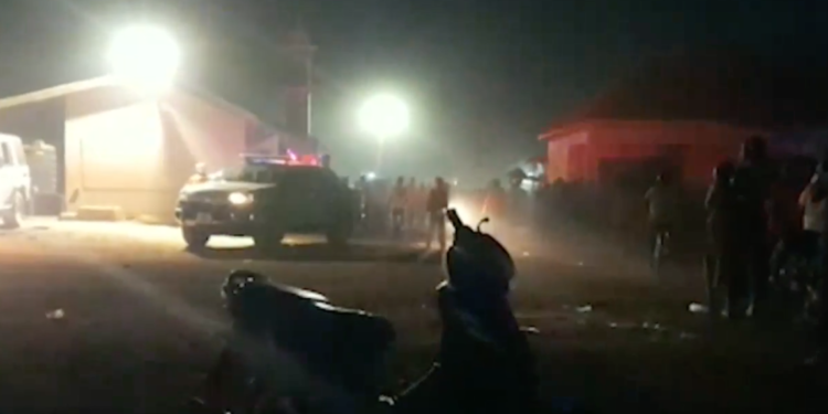 Woman wrongly accused of baby theft narrowly escapes death