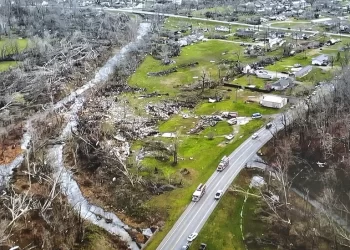 Missouri tornado kills at least five as search effort continues