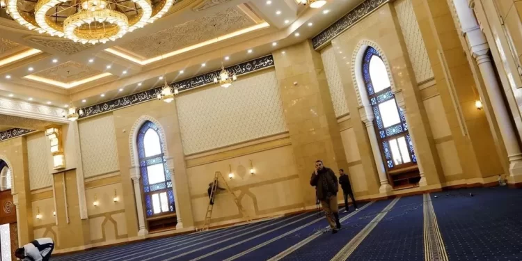 New capital's lavish mosque angers Egyptians facing poverty