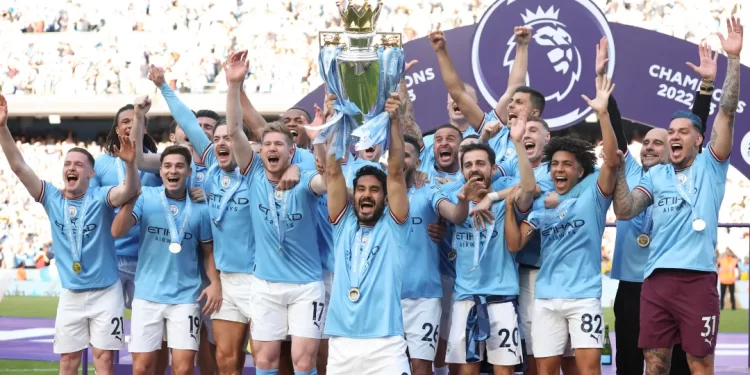 Manchester City lift 2022/23 Premier League trophy