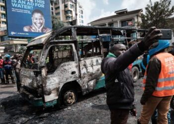 Vehicles burnt amid Kenya opposition protests
