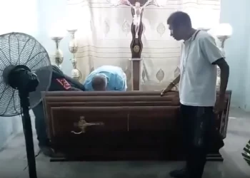 'Dead' woman found breathing in coffin