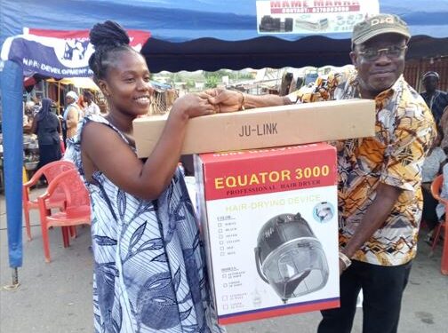 ekow-ewusi-foundation-donates-to-aid-in-start-up-businesses